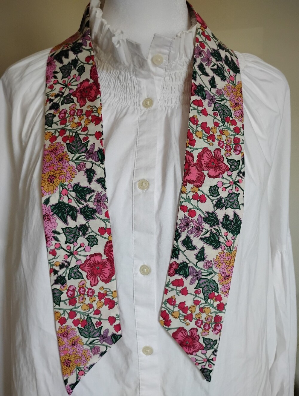 Liberty Art Fabric Tana Lawn Skinny Scarf Edna Berry Floral Pink Red Garden - Picture 3 of 13